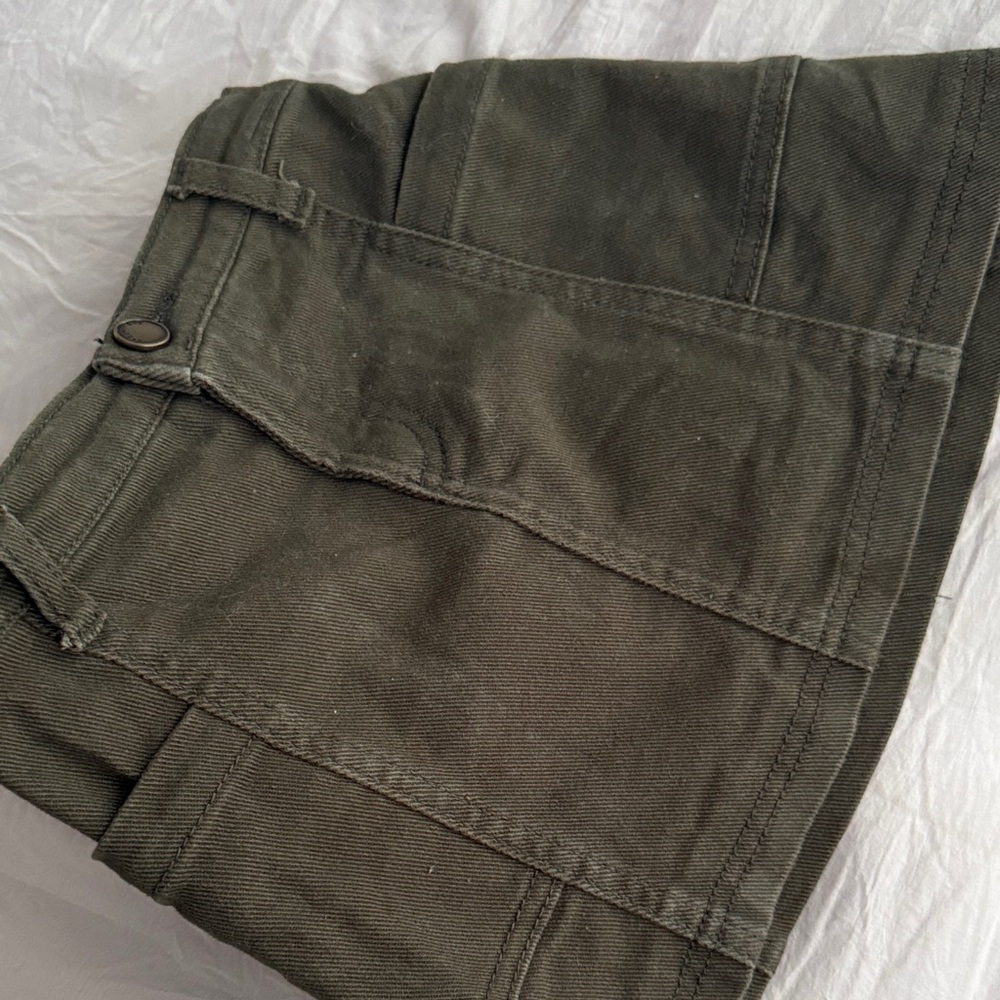 Girls size 4t Olive Cargo skirt